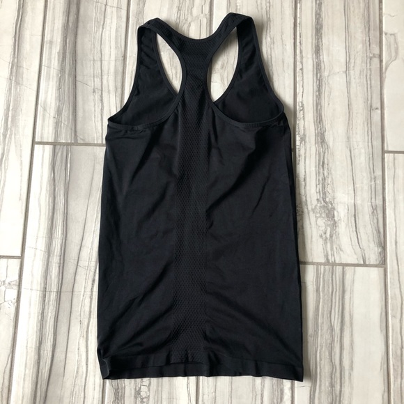 City Streets polyester top. EUC - Picture 4 of 4